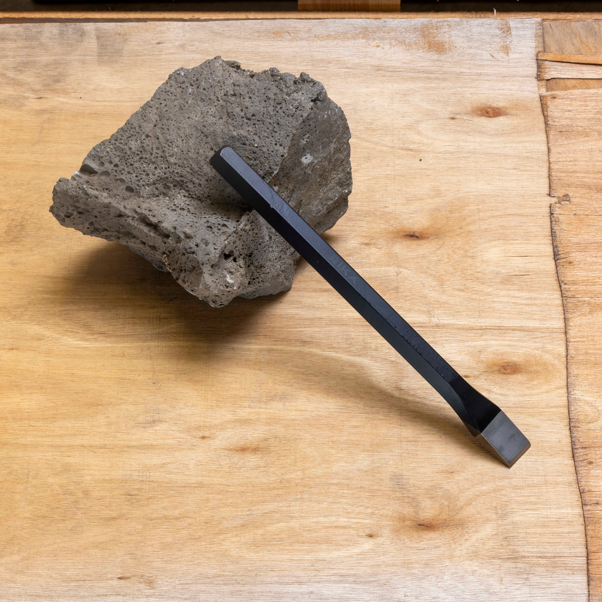 Rikä Cold Chisel with Split-Proof Handle | 1in x 12in (25mm x 305mm)